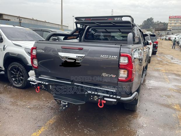 Toyota Hilux 2018 Gray