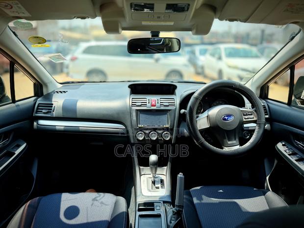 Subaru Impreza 2.0i 5-dr 2013 Gray