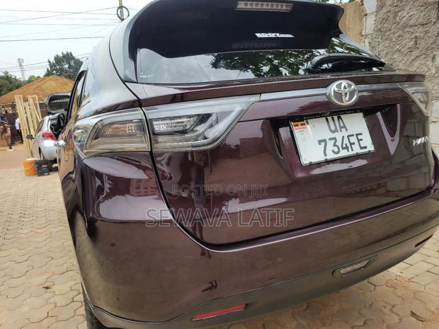 Toyota Harrier 2.0 2016 Maroon