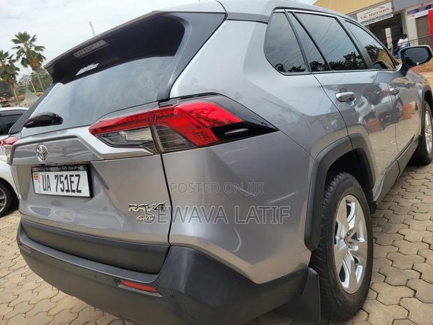 Toyota RAV4 Limited FWD 2020 Silver