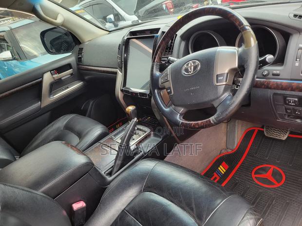 Toyota Land Cruiser 4.6 V8 ZX 2012 Maroon