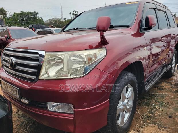 Toyota Land Cruiser 4.6 V8 ZX 2012 Maroon