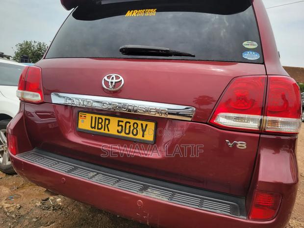 Toyota Land Cruiser 4.6 V8 ZX 2012 Maroon