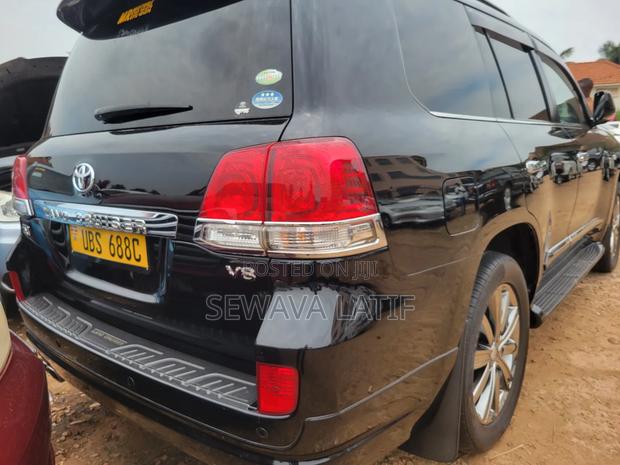 Toyota Land Cruiser 4.6 V8 ZX 2014 Black
