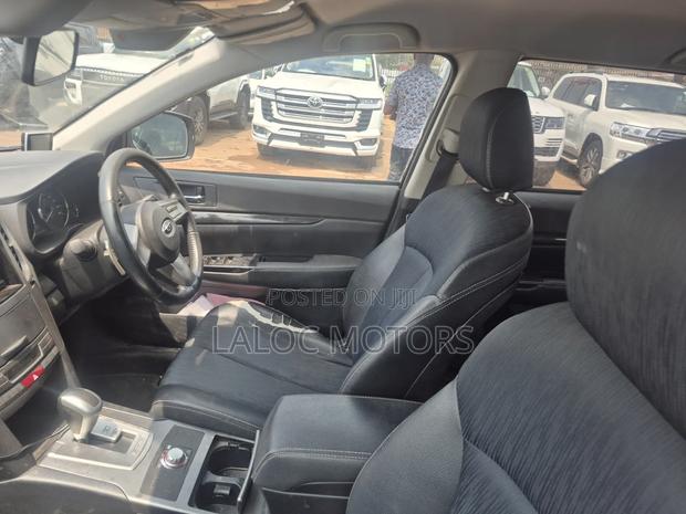 Subaru Outback 2011 Black