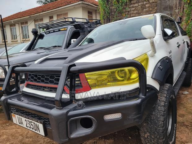 Toyota Hilux Revo Double Cab Deisel 2.8 RWD 2016 White