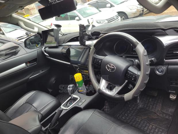 Toyota Hilux Revo Double Cab Deisel 2.8 RWD 2016 White