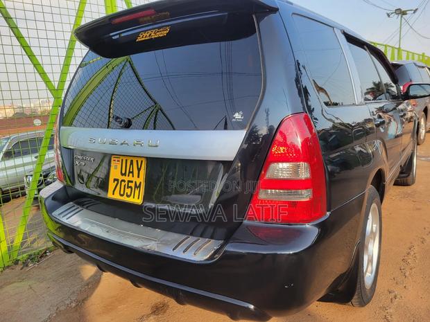 Subaru Forester 2.0 S Type A Automatic 2001 Black