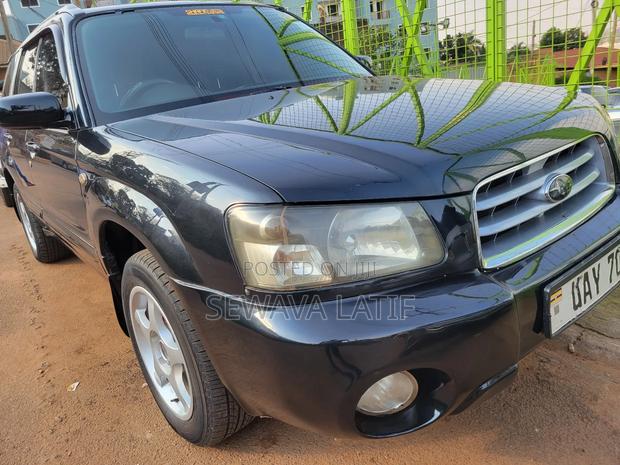 Subaru Forester 2.0 S Type A Automatic 2001 Black