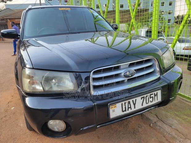 Subaru Forester 2.0 S Type A Automatic 2001 Black