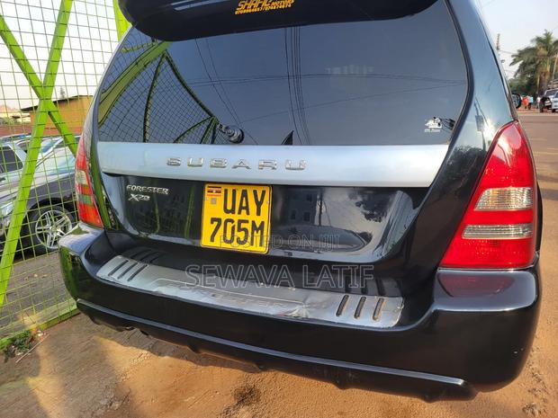 Subaru Forester 2.0 S Type A Automatic 2001 Black