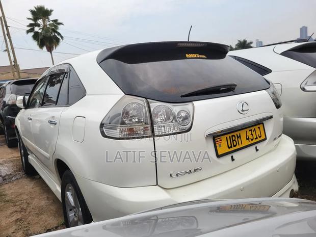 Toyota Harrier 3.0 V6 2005 White