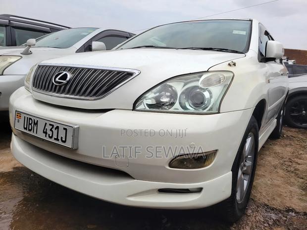 Toyota Harrier 3.0 V6 2005 White