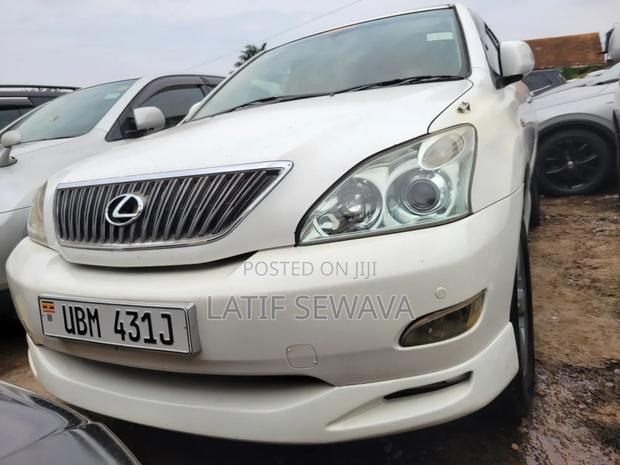 Toyota Harrier 3.0 V6 2005 White