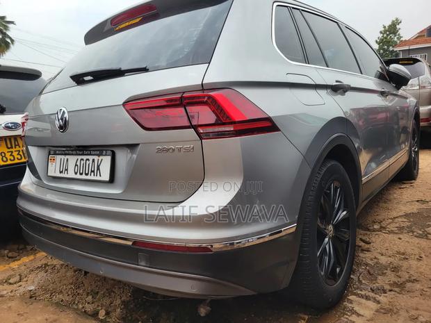 Volkswagen Tiguan 2.0T SEL Premium AWD 4MOTION 2018 Silver