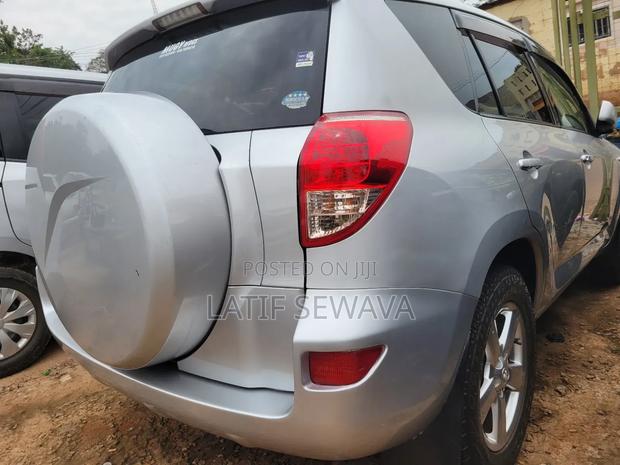 Toyota RAV4 2.4 2008 Silver