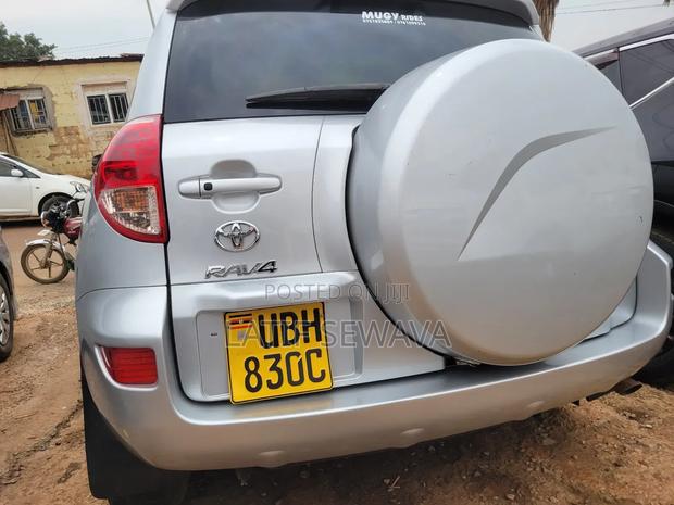 Toyota RAV4 2.4 2008 Silver