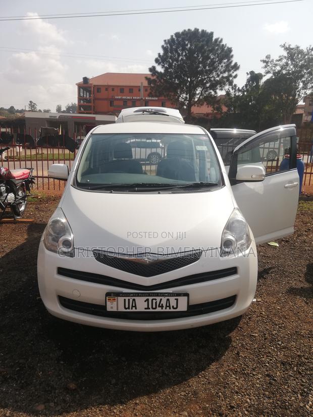 Toyota Ractis 1.5 FWD 2010 White