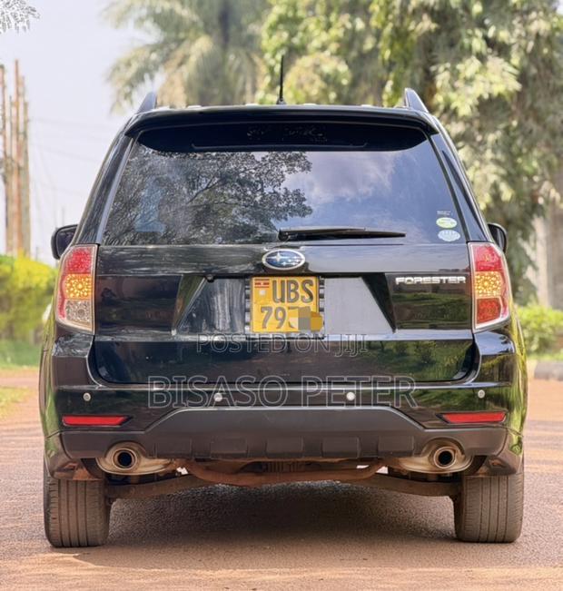 Subaru Forester 2010 Black