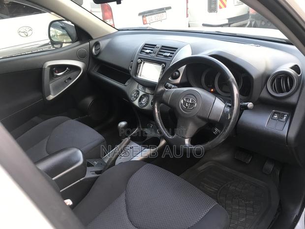 Toyota RAV4 2009 White