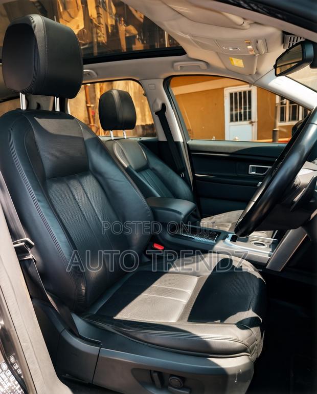 Land Rover Discovery Sport SE 2015 Gray