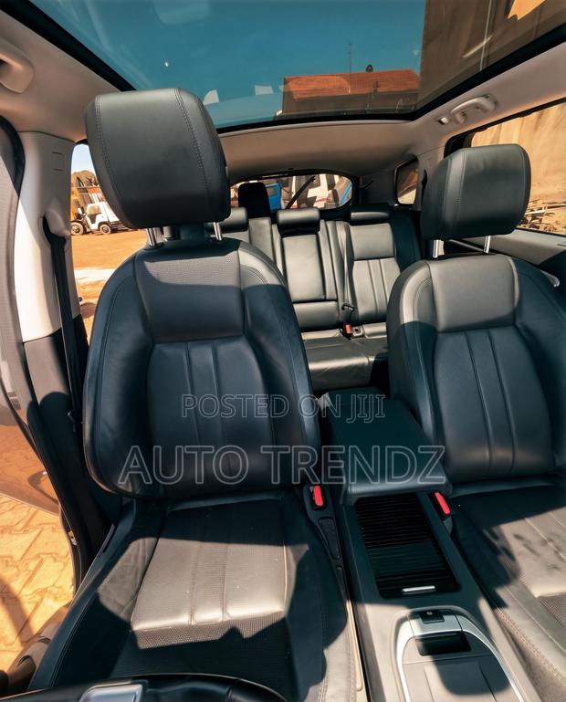 Land Rover Discovery Sport SE 2015 Gray