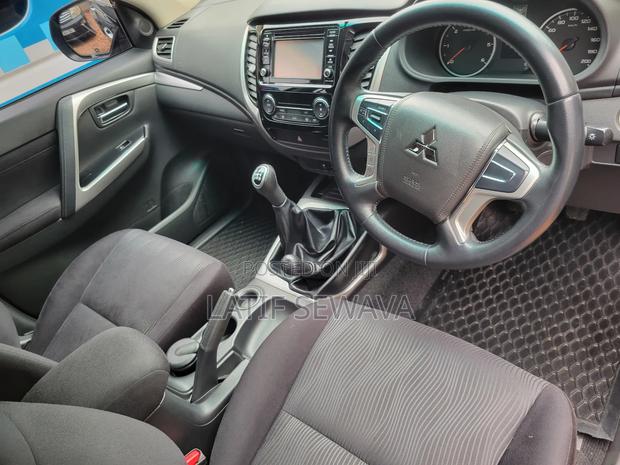 Mitsubishi Pajero V90 2.8 GL 2020 Blue