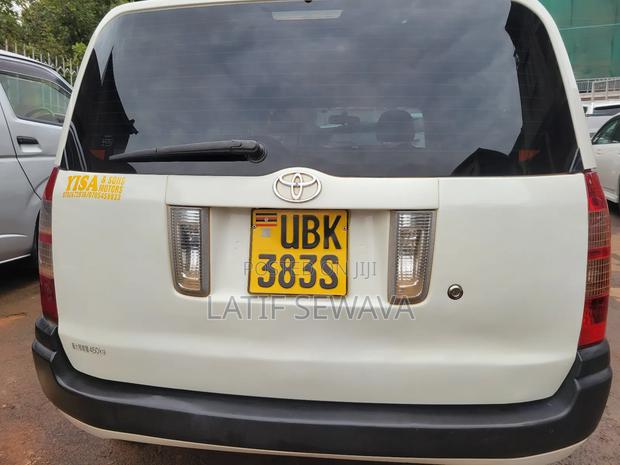 Toyota Probox 1.5 DX 4WD 2006 White