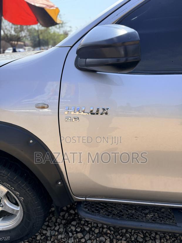 Toyota Hilux 2017 Silver