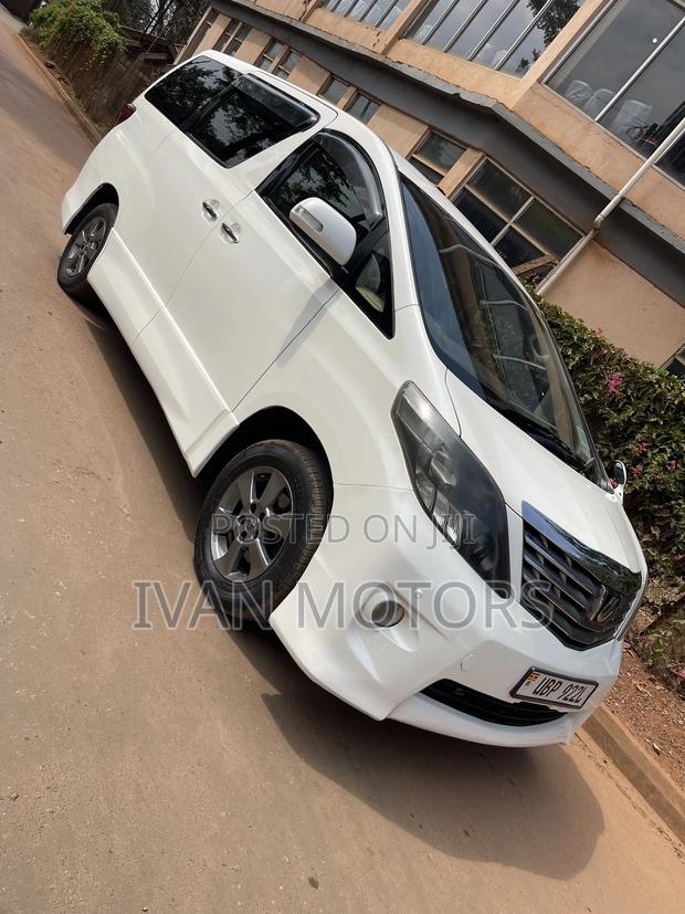 Toyota Alphard 2010 White