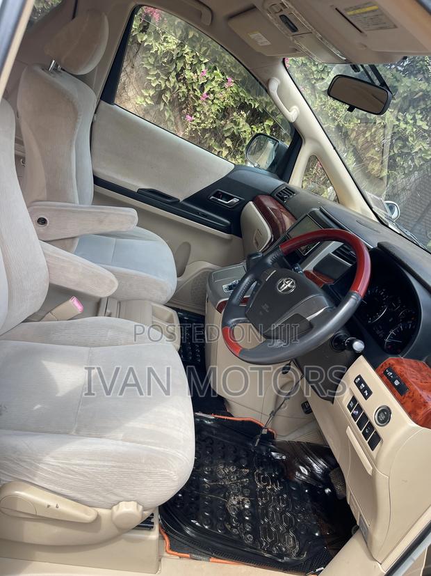 Toyota Alphard 2010 White