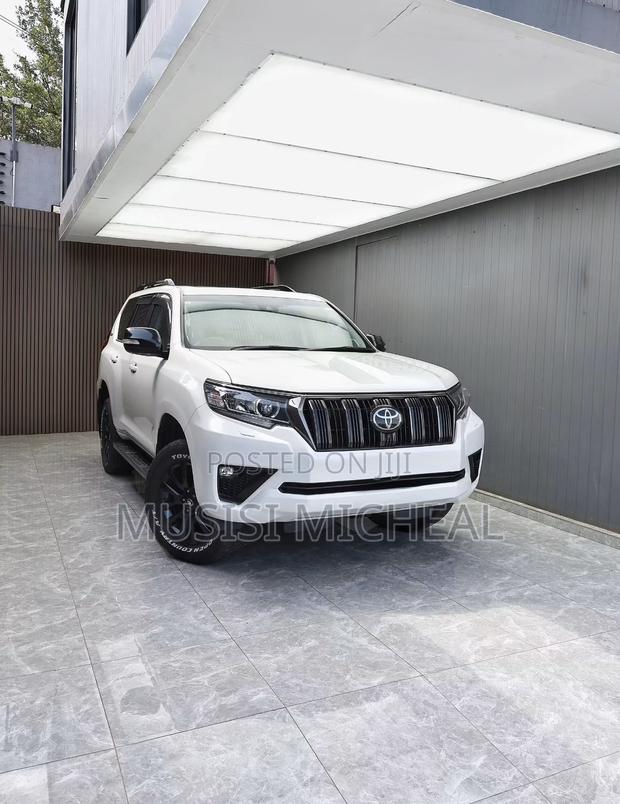 Toyota Land Cruiser Prado 2.8 2021 White