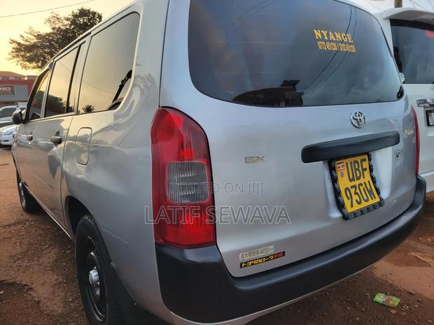 Toyota Probox 1.5 DX 4WD 2006 Silver