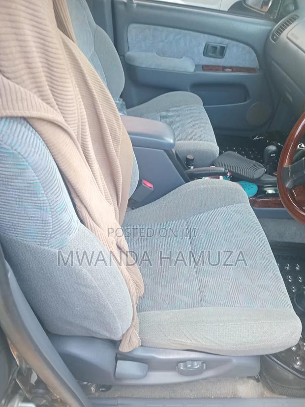 Toyota Hilux Surf 2000 Green