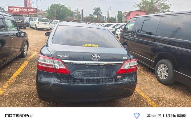 Toyota Premio 1.8 AWD 2013 Gray