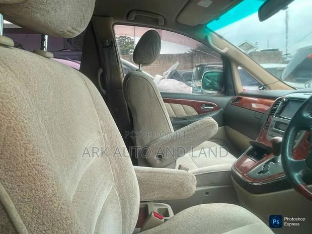 Toyota Alphard 2002 White