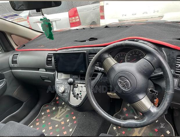Toyota Wish 2008 Silver
