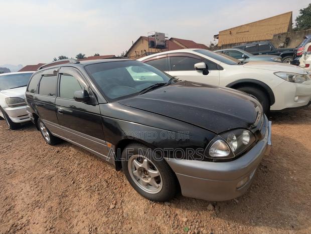 Toyota Carina 2000 Black