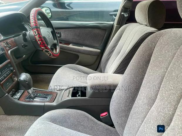 Toyota Mark II 2002 Green