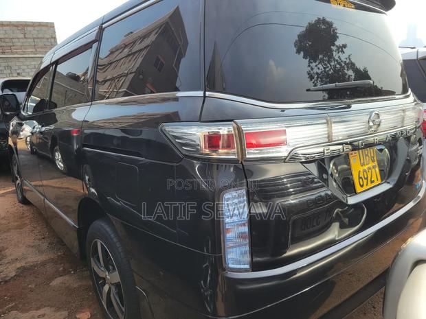 Nissan Elgrand SV Premium 2014 Black
