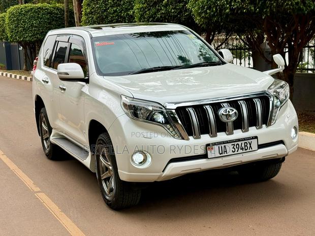 Toyota Land Cruiser Prado 2016 Off white