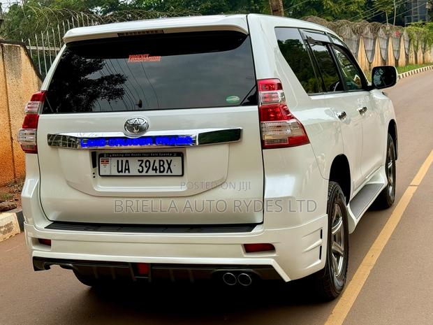 Toyota Land Cruiser Prado 2016 Off white