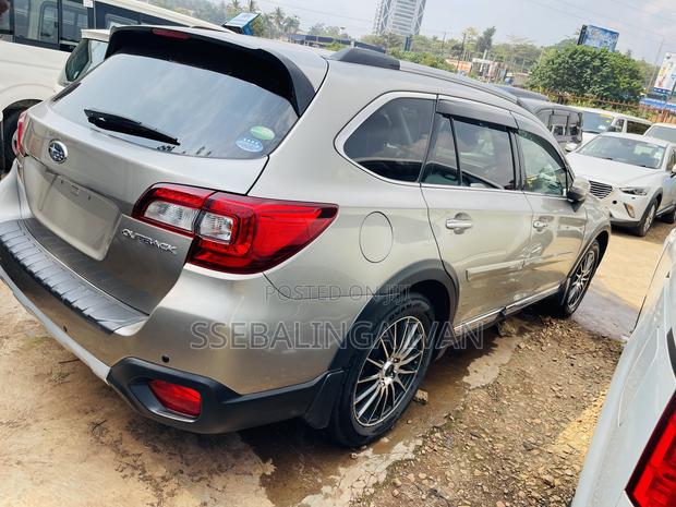 Subaru Outback 2015 Gray