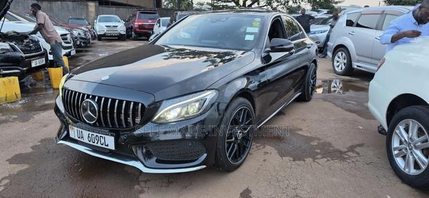 Mercedes-Benz C200 2016 Black