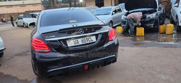 Mercedes-Benz C200 2016 Black