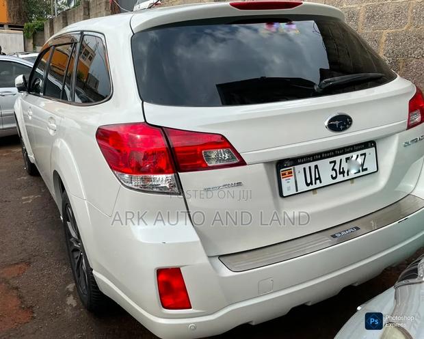 Subaru Outback 2012 White