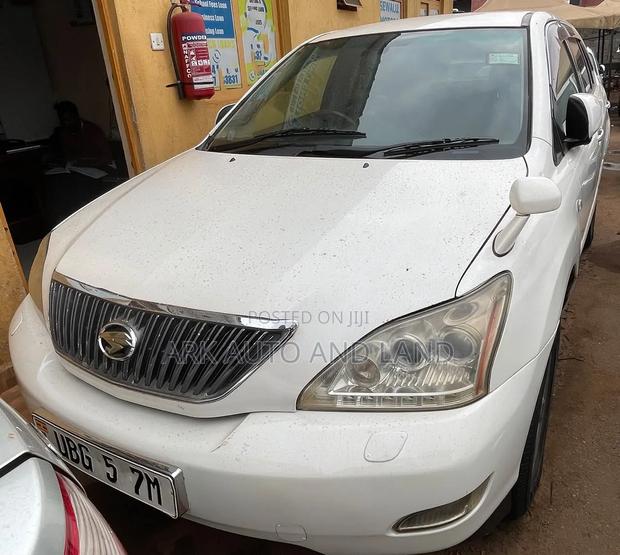 Toyota Harrier 2005 White