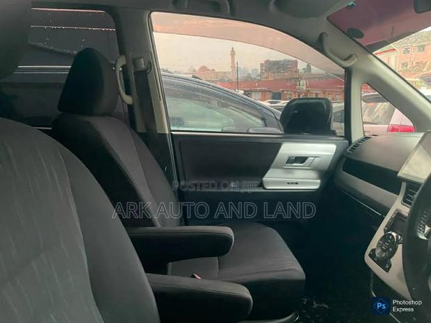 Toyota Noah 2011 Black