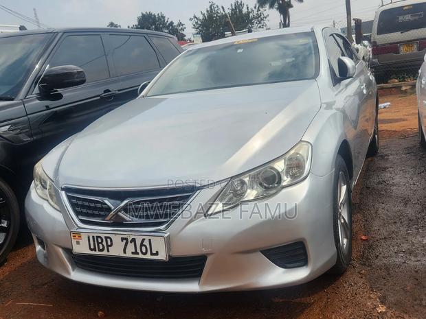 Toyota Mark X 2010