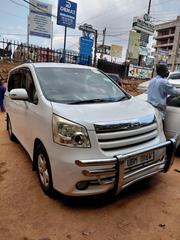 Toyota Noah 2010 Pearl for sale